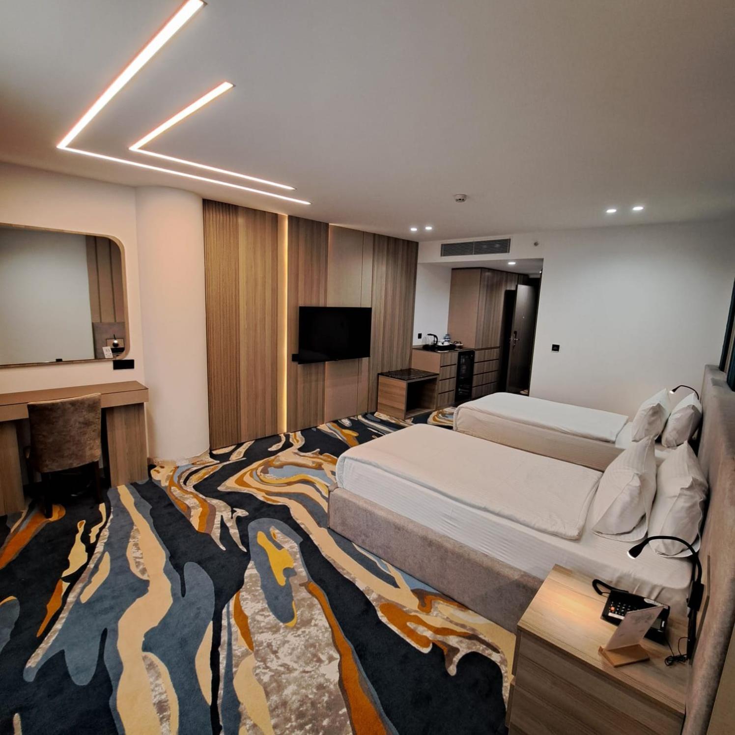 Van Royal Hotel Erbil Bagian luar foto