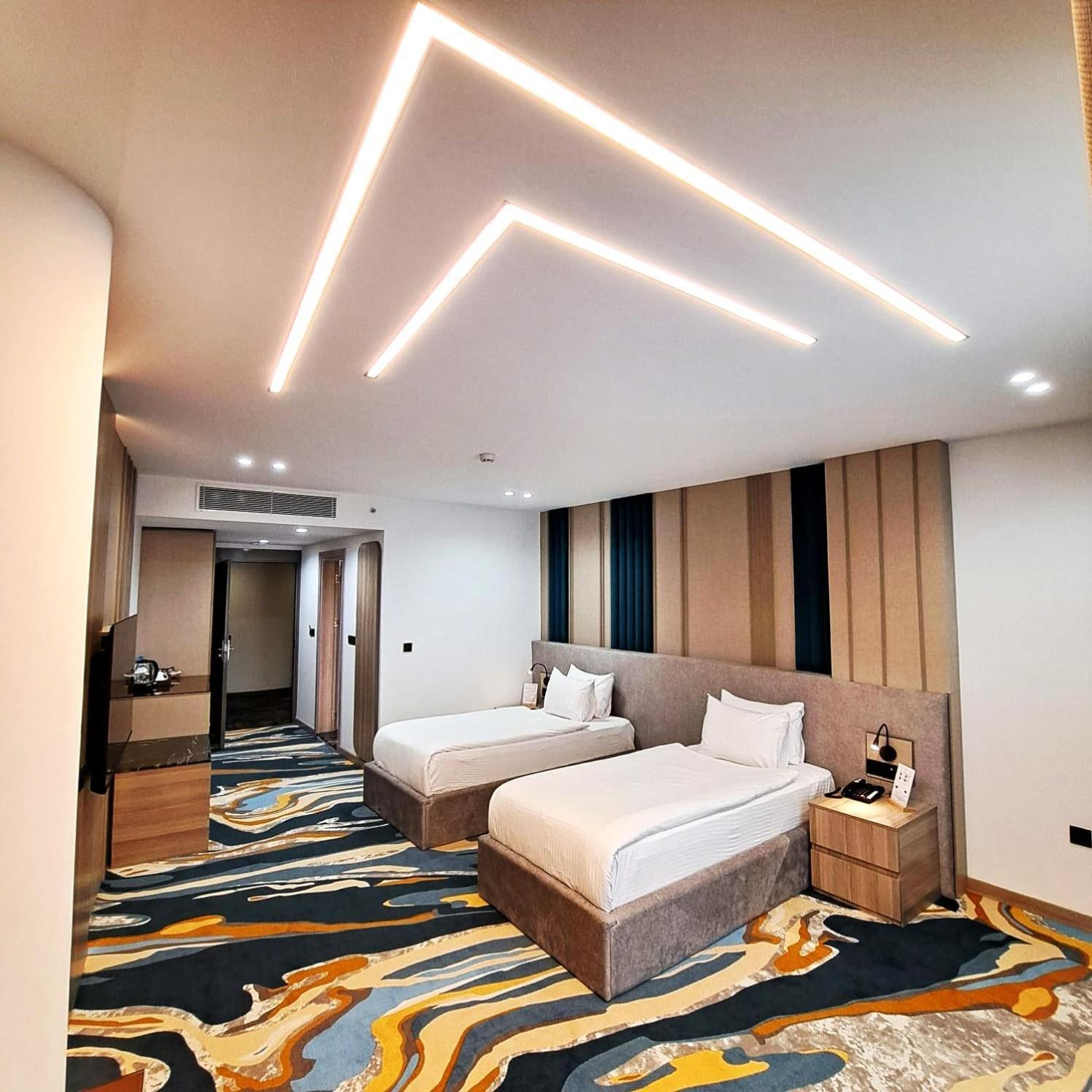 Van Royal Hotel Erbil Bagian luar foto